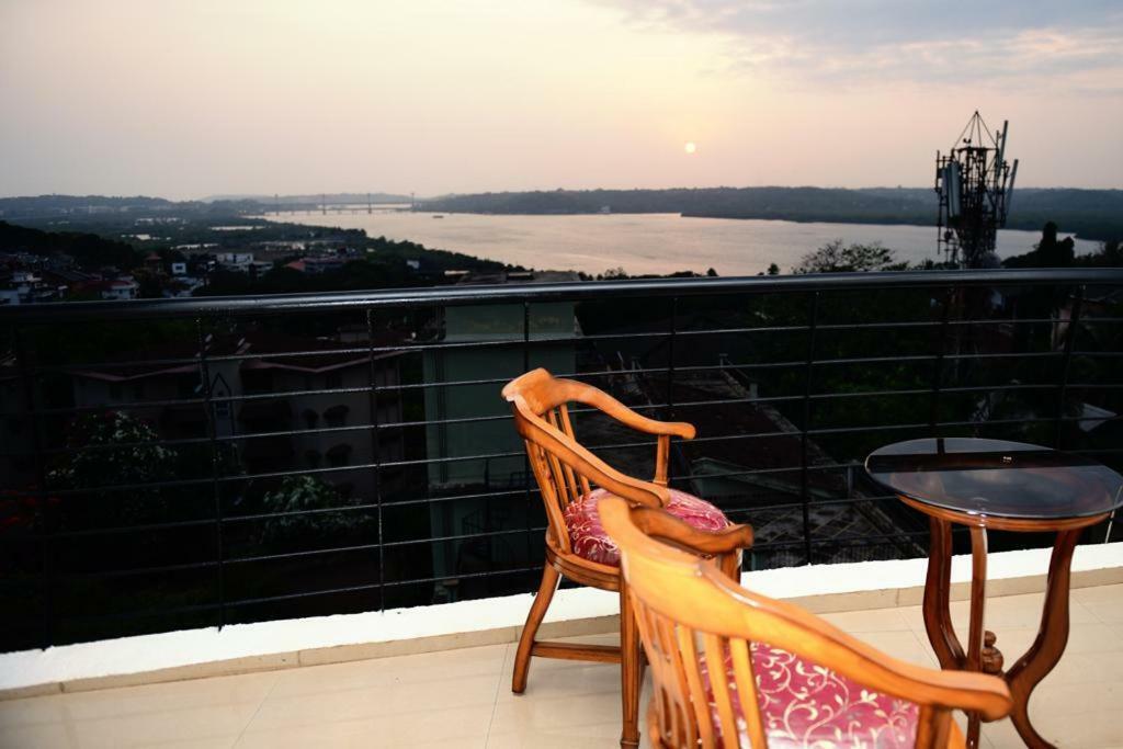 3 Bhk Apartment With River View Panaji Zewnętrze zdjęcie