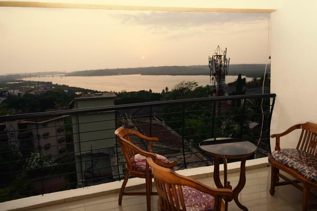 3 Bhk Apartment With River View Panaji Zewnętrze zdjęcie